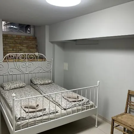 Angel House Vilnius, Dysnos